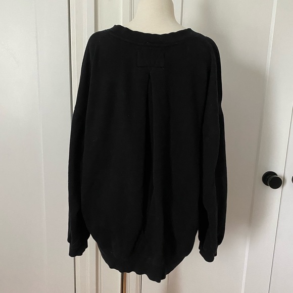 Hurley Sweater with open shoulders - Picture 5 of 9